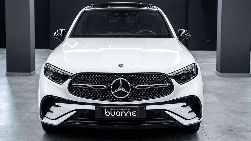 Usata Mercedes GLC220 AMG Line Premium Plus 197 CV (144 kW) 2023 Bianco polare perlto metall Coupé