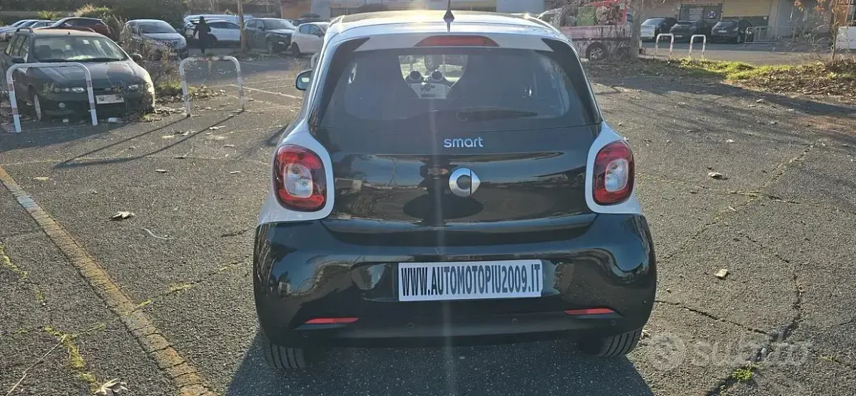 Usata Smart ForFour Passion 71 CV (52 kW) 2015 Nero Utilitaria