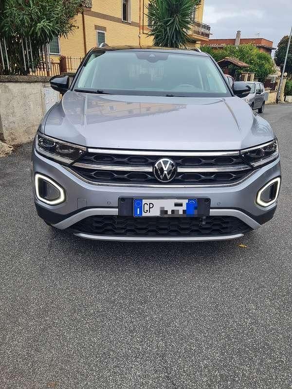Usata VW T-Roc Style 110 CV (80 kW) 2023 Grigio SUV