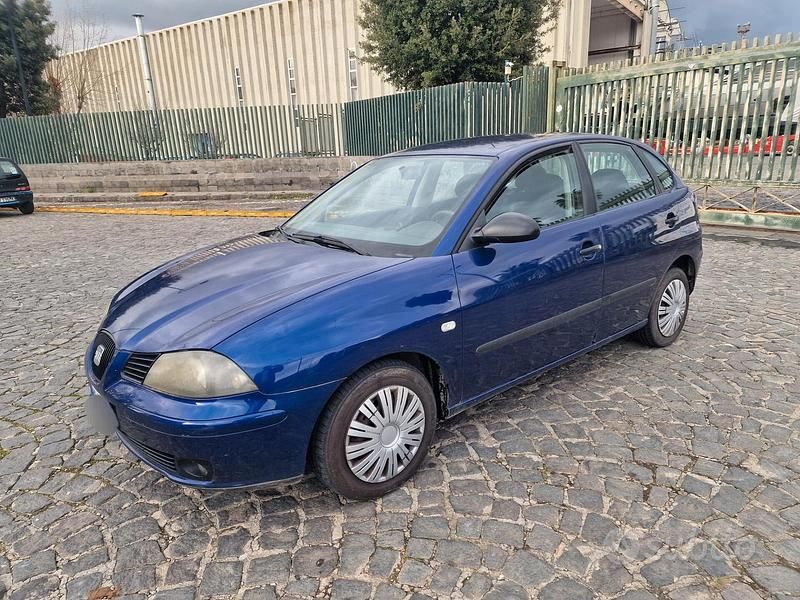 Usata Seat Ibiza 75 CV (55 kW) 2002 Blu Utilitaria