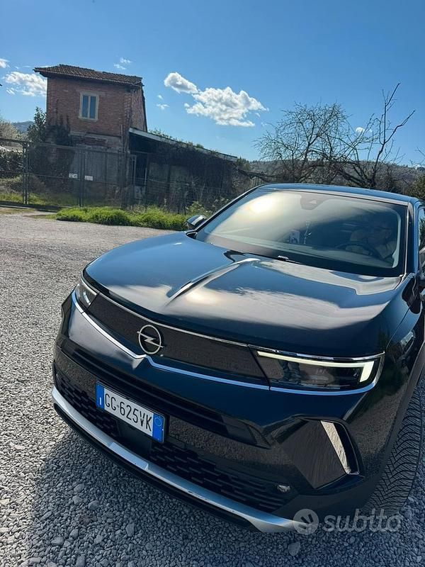 Usata Opel Mokka Elegance 110 CV (80 kW) 2022 Nero SUV
