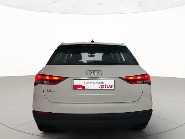 Usata Audi Q3 Business 150 CV (110 kW) 2021 T9 bianco ibis SUV