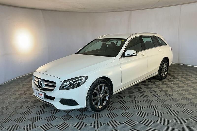 Usata Mercedes C220 170 CV (125 kW) 2016 Bianco
