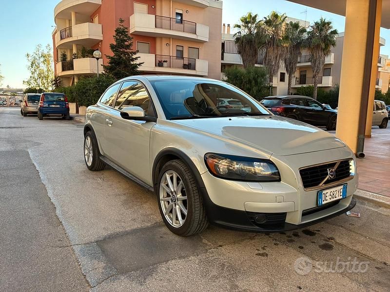 Usata Volvo C30 109 CV (80 kW) 2006 Utilitaria