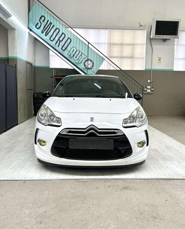 Usata Citroën DS3 Sport Chic 156 CV (114 kW) 2010 Bianco Utilitaria