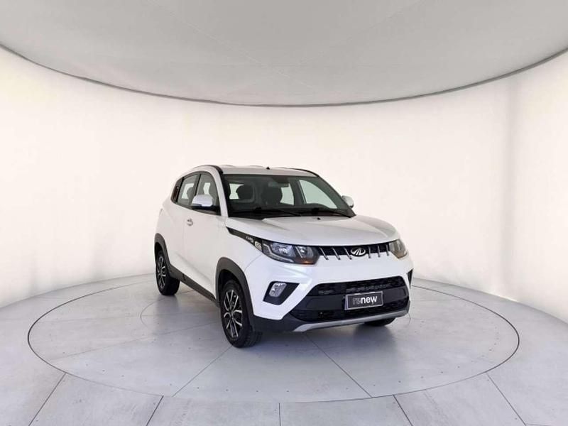 Usata Mahindra KUV100 87 CV (63 kW) 2020 Pearl white SUV