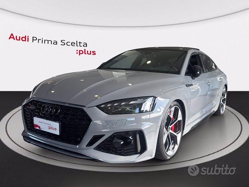 Grigio Nuova 2025 Audi RS5 Sportback Performance Tre volumi | 114.990 € - Immagine 1/4