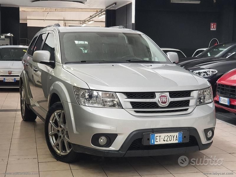 Usata Fiat Freemont Cross 170 CV (125 kW) 2014 Grigio SUV