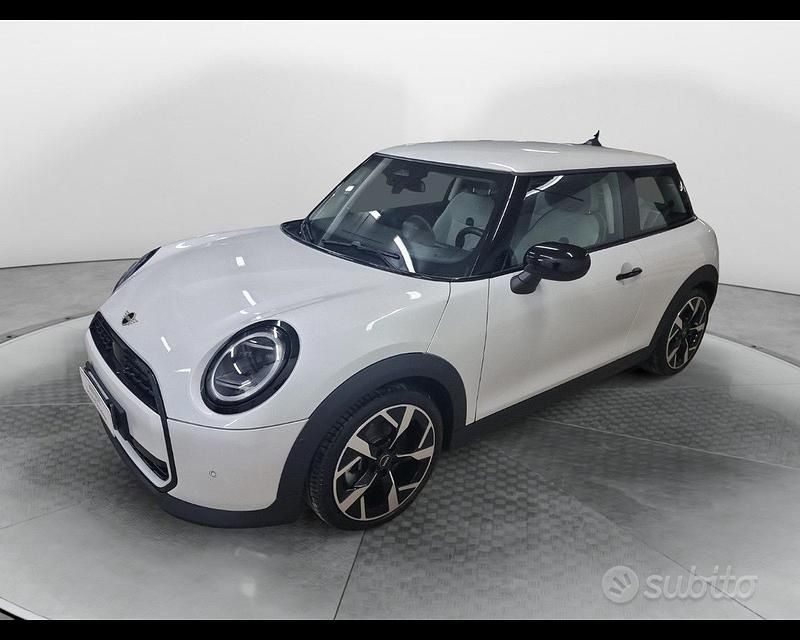 Usata Mini Cooper Classic 2025 Bianco Utilitaria