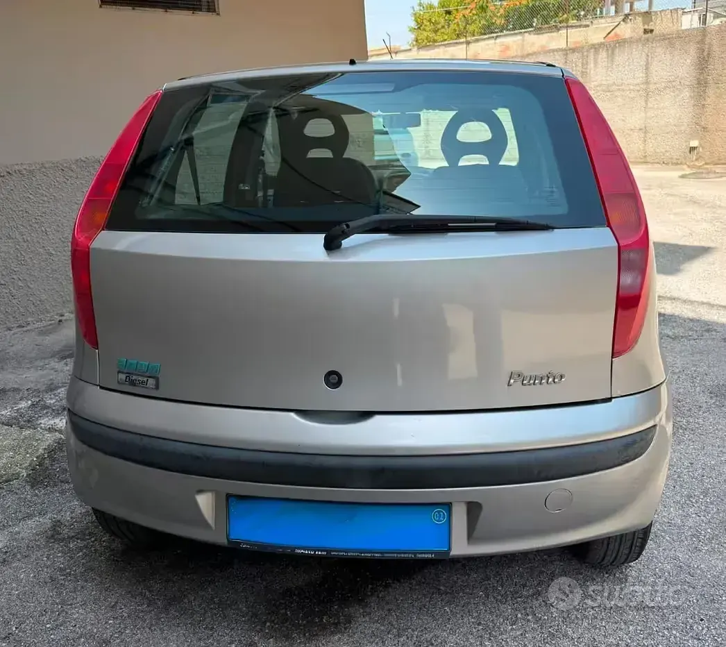 Usata Fiat Punto 60 CV (44 kW) 2002 Grigio Utilitaria