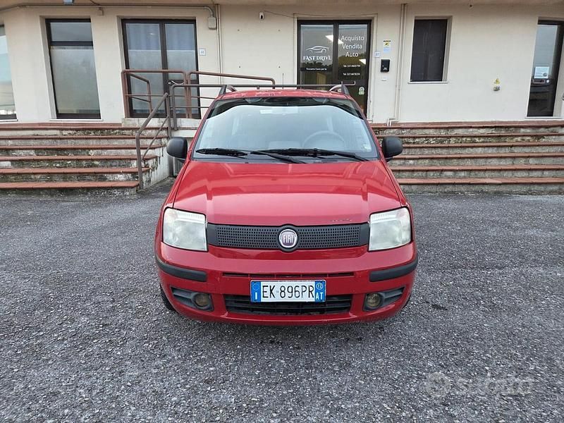 Usata Fiat Panda Classica 69 CV (50 kW) 2012 Rosso Utilitaria