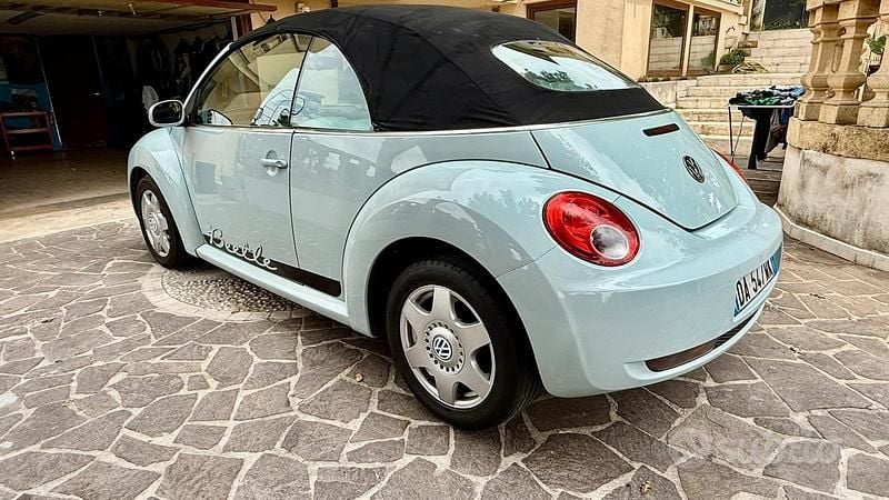 Usata VW New Beetle 105 CV (77 kW) 2005 Utilitaria