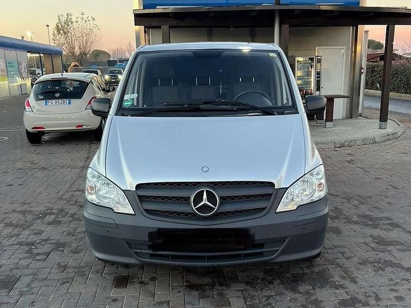 Usata Mercedes Vito 95 CV (69 kW) 2011 Argento Furgone