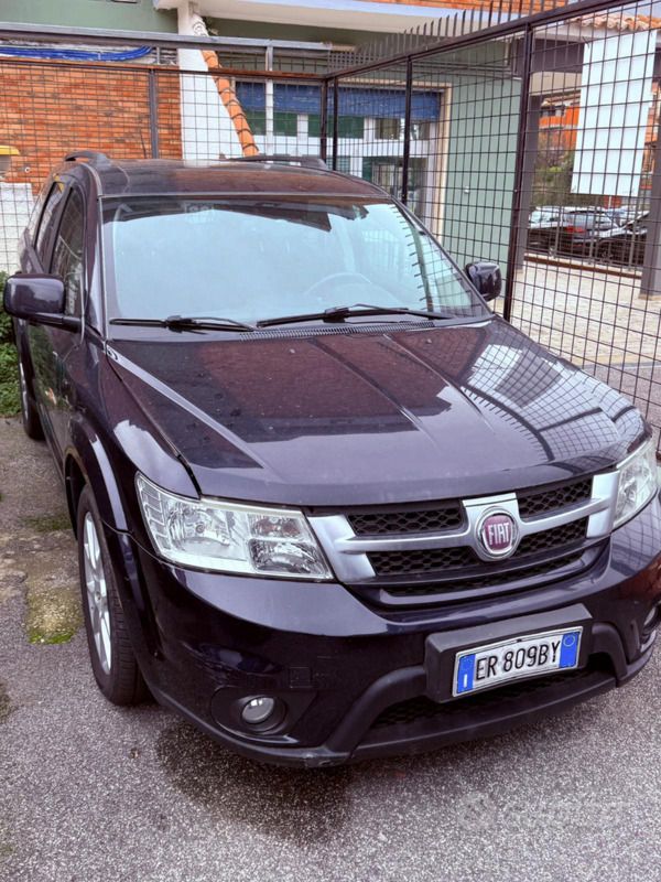 Usata 2013 Fiat Freemont SUV | 5900 € (Super prezzo) - Immagine 1/4