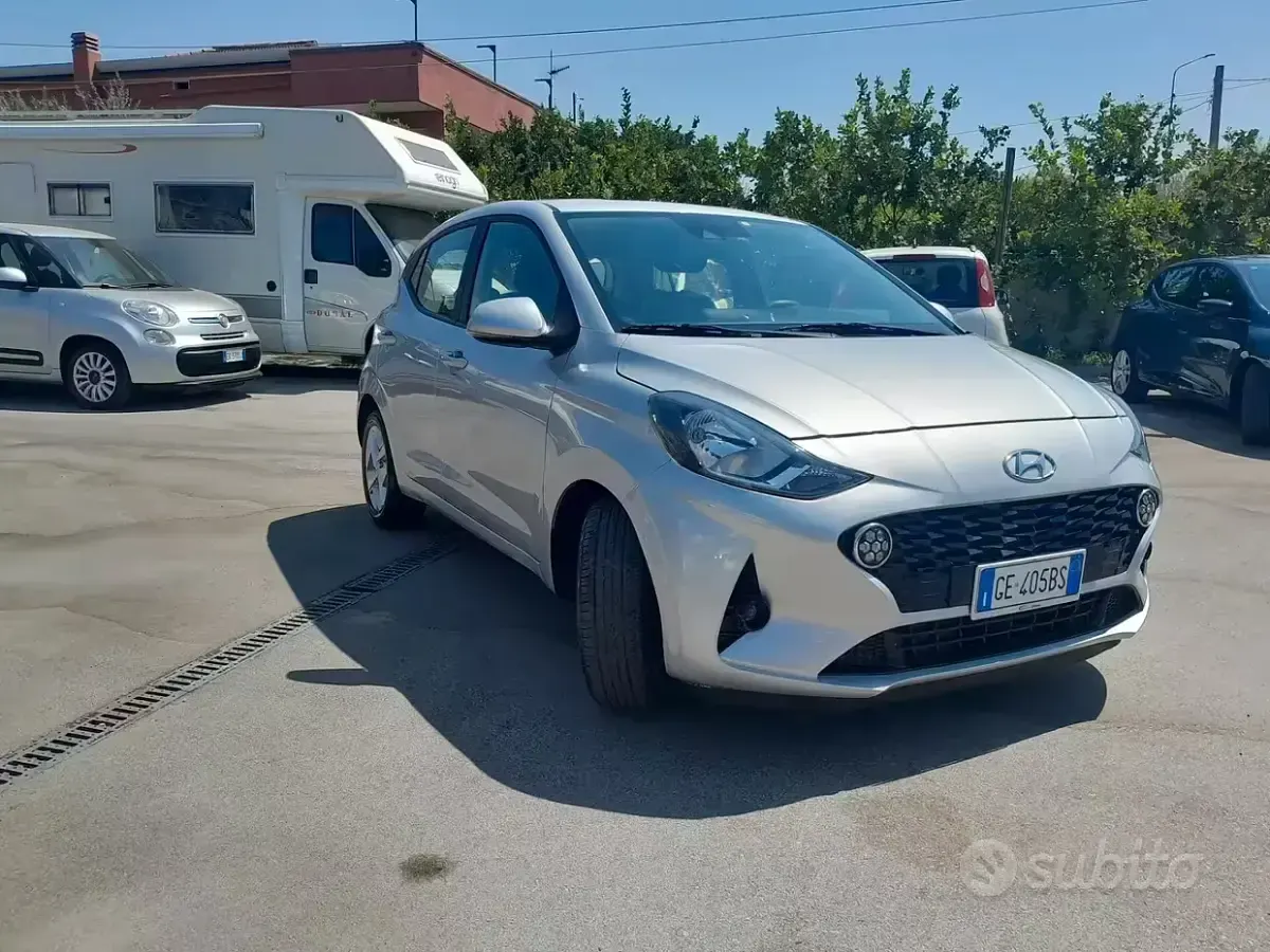 Usata Hyundai i10 Advanced 67 CV (49 kW) 2021 Grigio Utilitaria