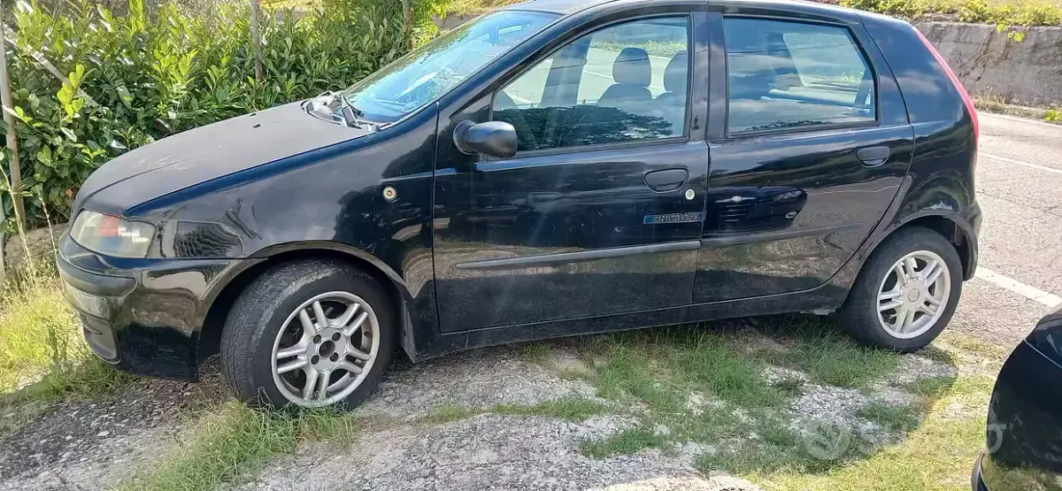 Usata Fiat Punto 80 CV (58 kW) 2002 Nero Utilitaria
