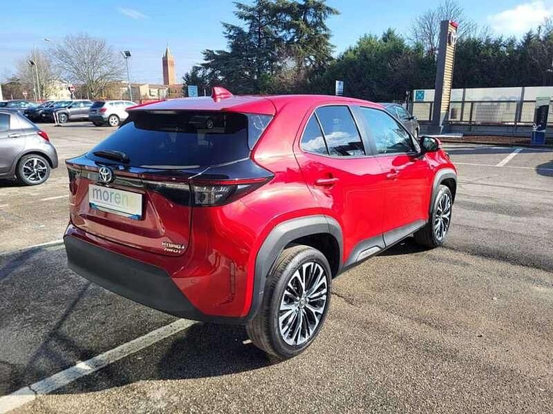 Usata Toyota Yaris Cross Lounge 116 CV (85 kW) 2021 Rosso SUV