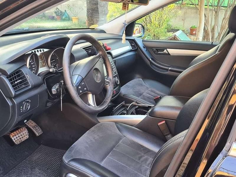 Usata Mercedes R320 224 CV (164 kW) 2009 Monovolume