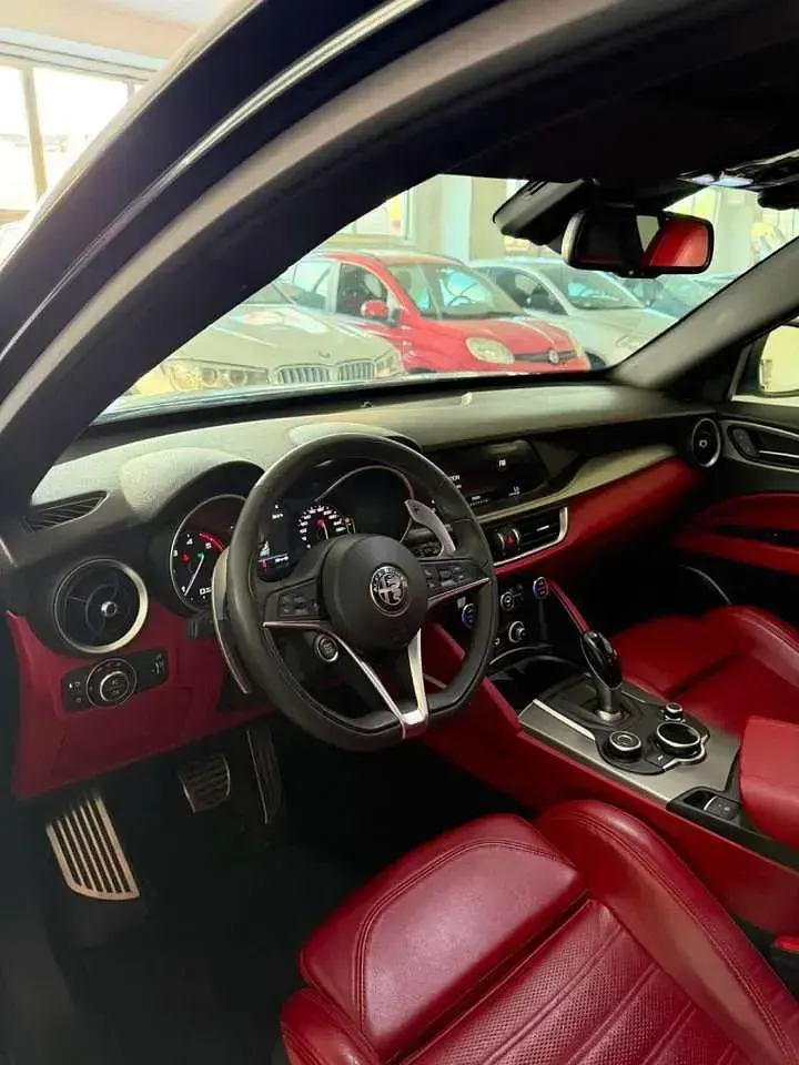 Usata Alfa Romeo Stelvio Super 209 CV (153 kW) 2019 Nero SUV