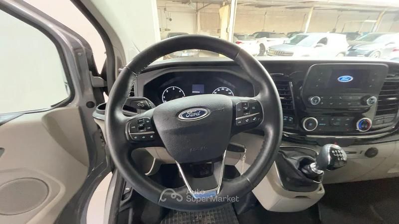 Usata Ford Tourneo Custom 105 CV (77 kW) 2023 Gray Furgone