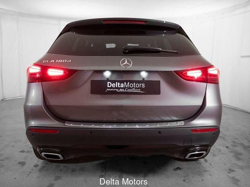 Nuevo Mercedes GLA180 Advanced Plus 116 CV (85 kW) 2026 Negro SUV