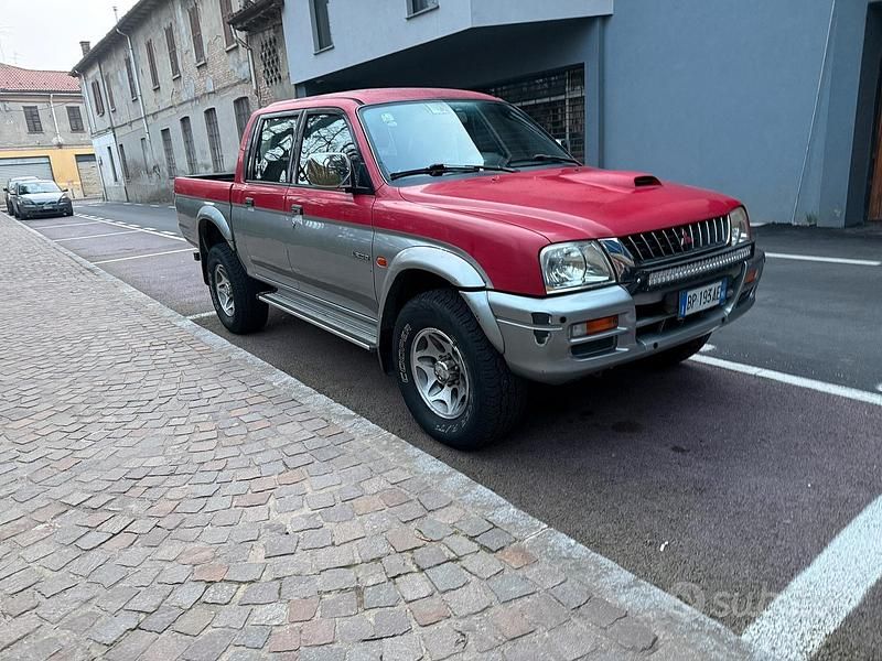 Usata Mitsubishi L200 2000 Rosso Pick-up