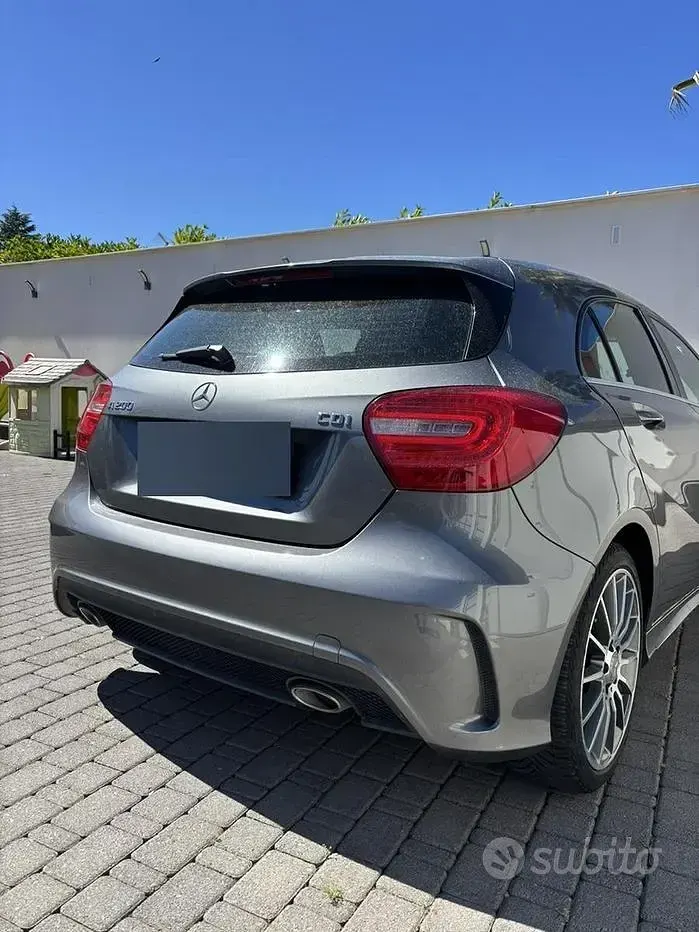 Usata Mercedes A200 AMG 136 CV (100 kW) 2015 Grigio Berlina