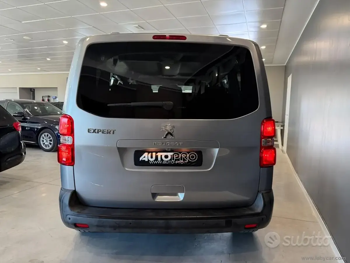 Usata Peugeot Traveller Business-Line 120 CV (88 kW) 2021 Grigio Monovolume