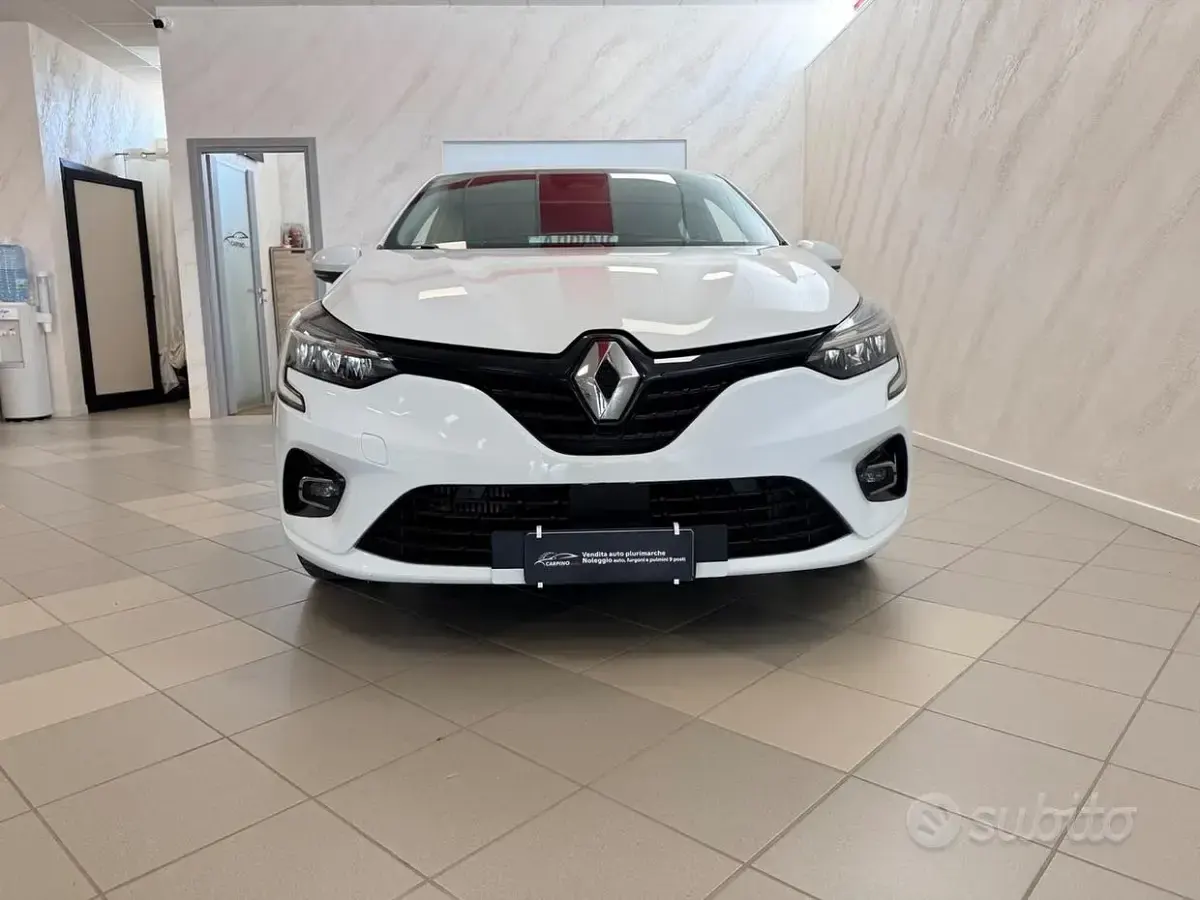 Usata Renault Clio V Life 101 CV (74 kW) 2021 Bianco Berlina