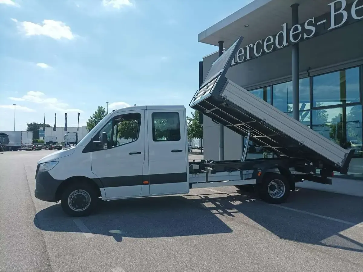 Usata Mercedes Sprinter 170 CV (125 kW) 2024 Bianco artico Furgone