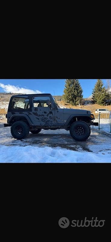 Usata Jeep Wrangler 102 CV (75 kW) 1999 SUV