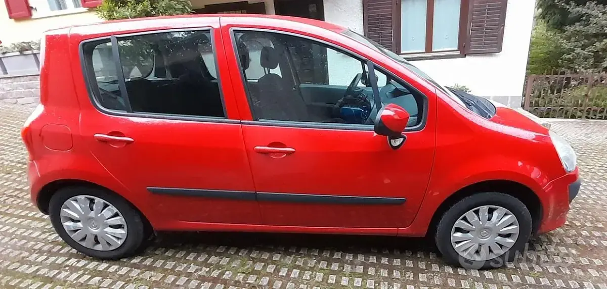 Usata Renault Modus 75 CV (55 kW) 2012 Rosso Monovolume