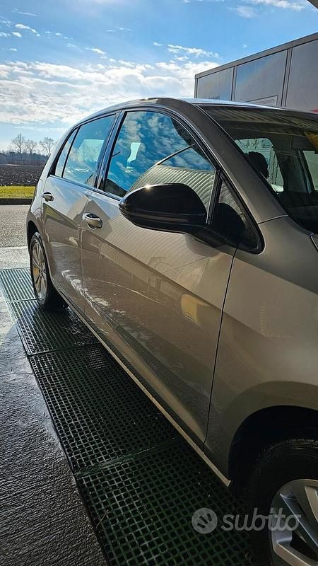 Usata VW Golf VII 110 CV (80 kW) 2017 Grigio Berlina