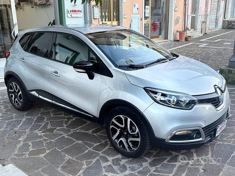 Usata Renault Captur 90 CV (66 kW) 2015 Grigio SUV