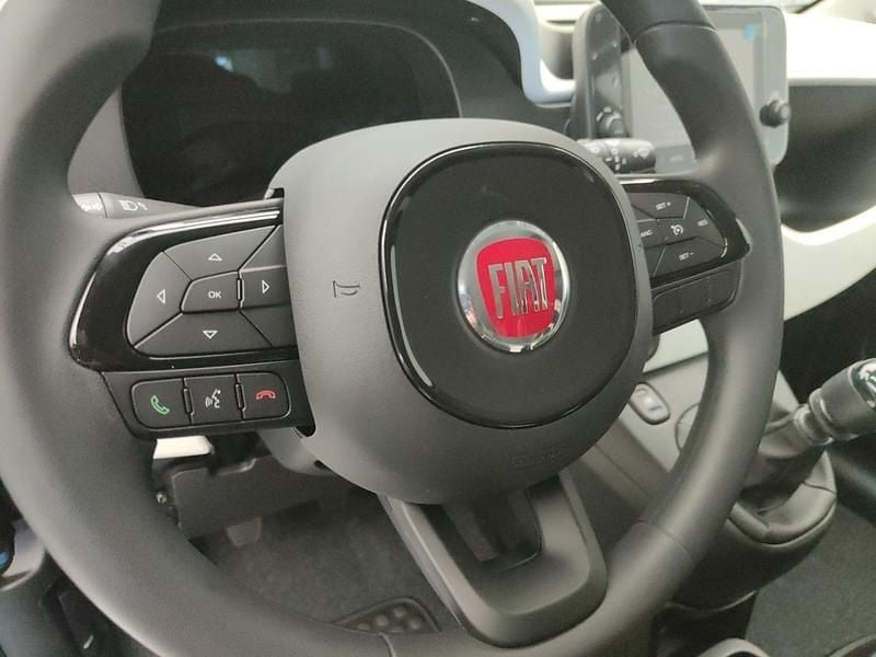 Usata Fiat Panda Cross Cross 70 CV (51 kW) 2025 Blu Utilitaria