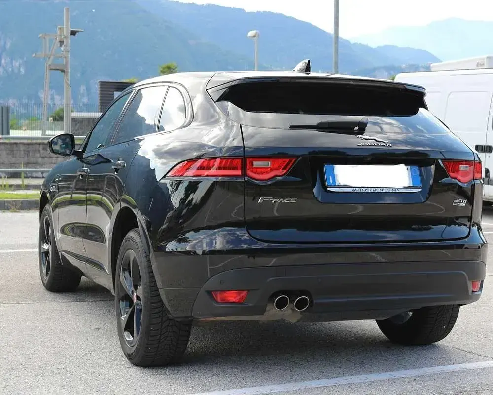 Usata Jaguar F-Pace R-Sport 180 CV (132 kW) 2018 Nero SUV