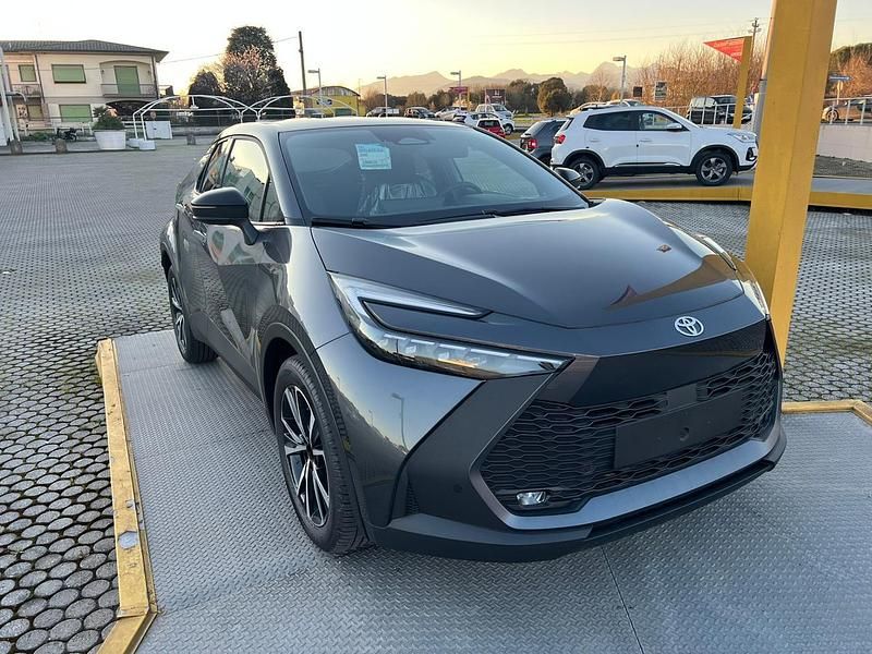 Nuova Toyota C-HR Active 152 CV (111 kW) 2025 Grigio SUV