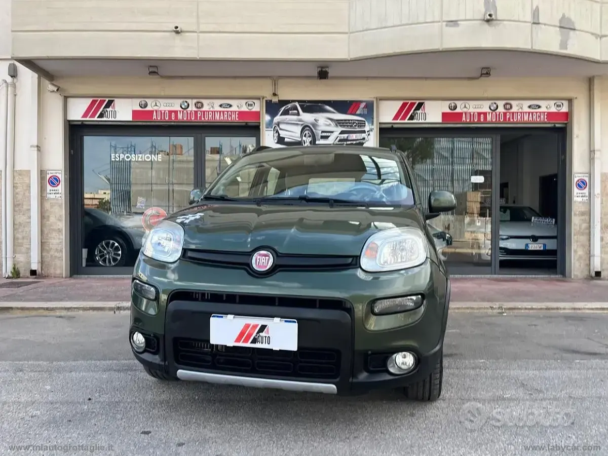 Usata Fiat Panda 4x4 S 95 CV (69 kW) 2016 Verde Utilitaria