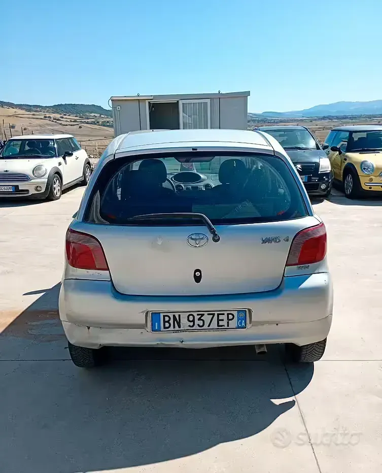 Usata Toyota Yaris 86 CV (63 kW) 2000 Berlina