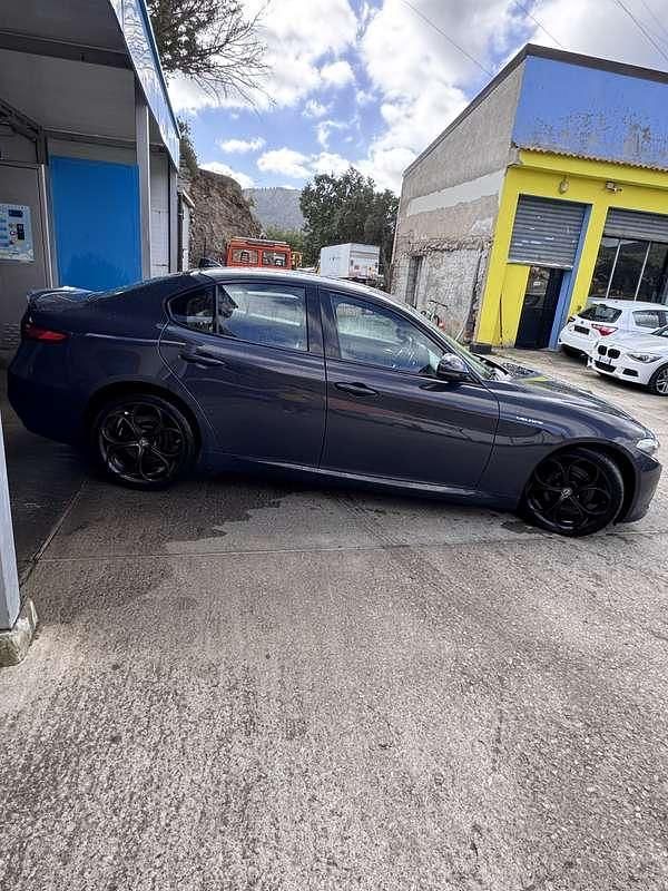Usata Alfa Romeo Giulia Veloce 211 CV (155 kW) 2017 Berlina