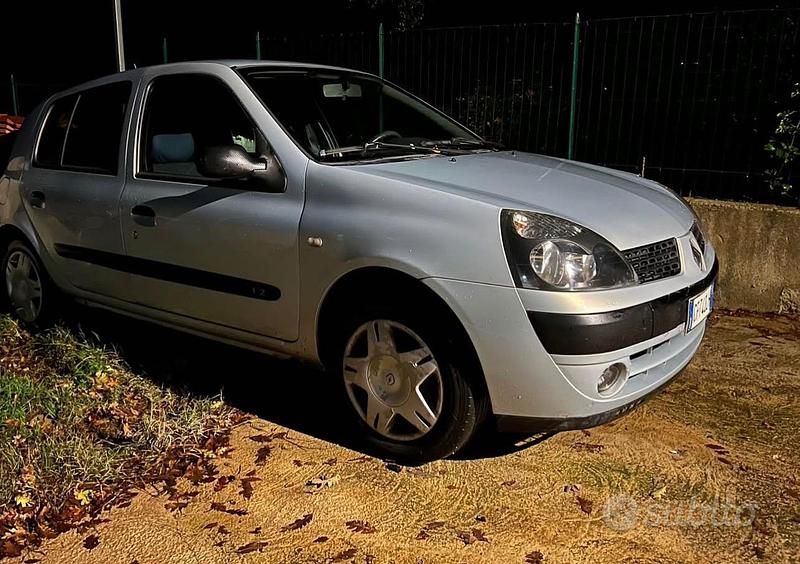 Usata Renault Clio 58 CV (42 kW) 2003 Utilitaria