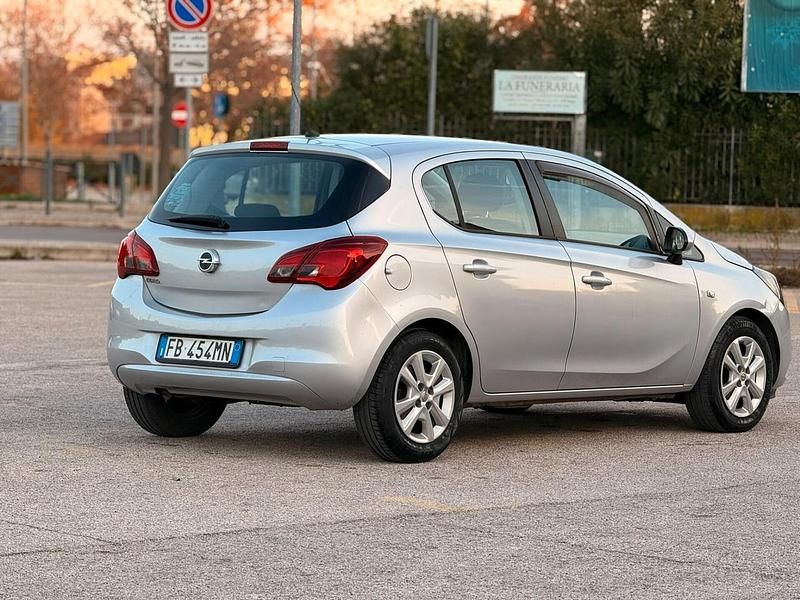 Usata Opel Corsa 89 CV (65 kW) 2016 Argento Berlina