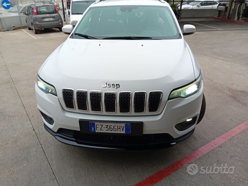 Bianco Usata 2019 Jeep Cherokee Longitude SUV | 20.000 € - Immagine 1/4