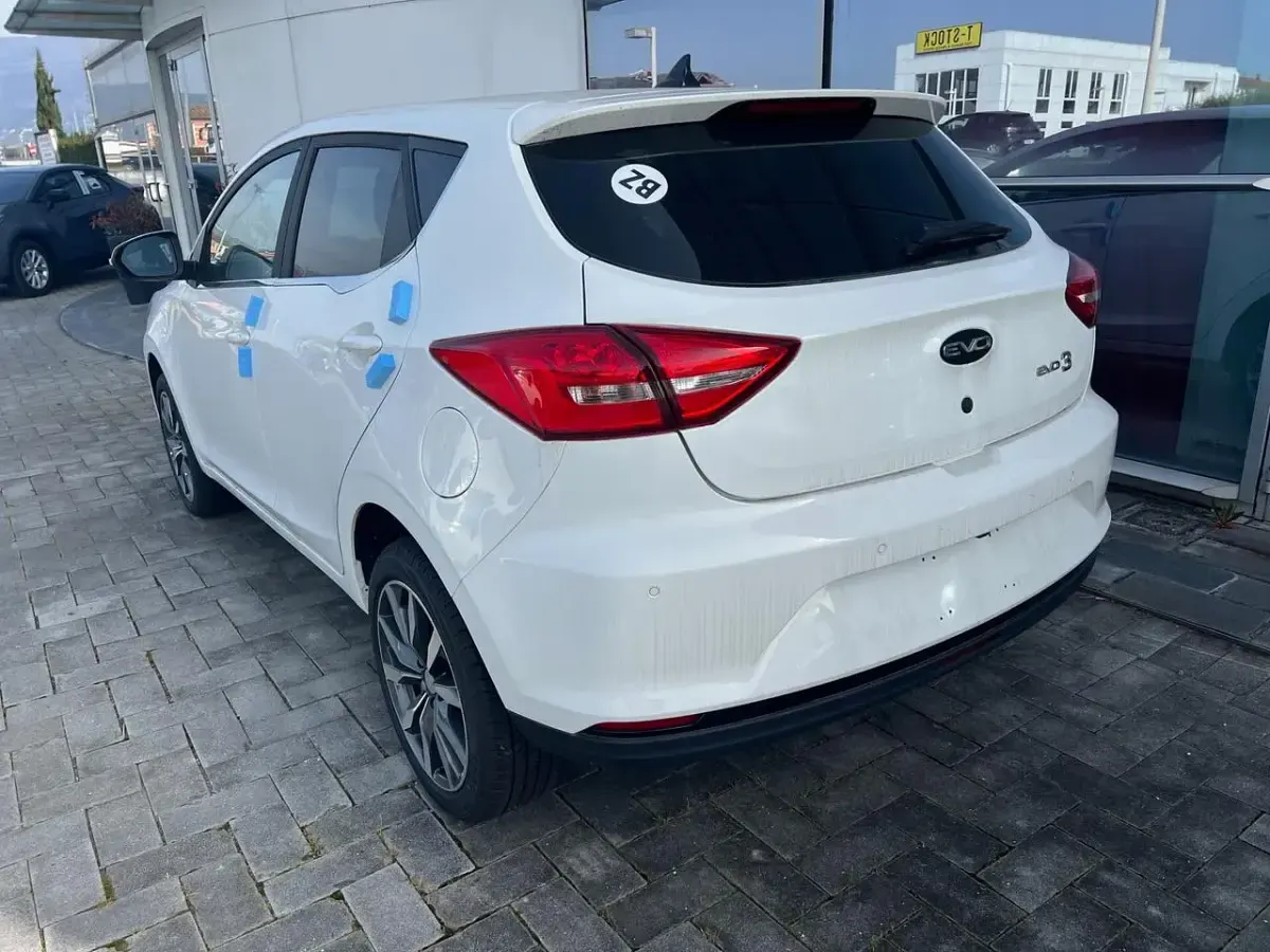 Nuova EVO Evo 3 112 CV (82 kW) 2026 Bianco SUV