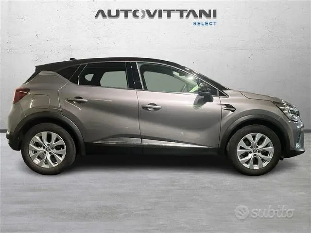 Usado Renault Captur Techno 145 CV (106 kW) 2023 Gris SUV
