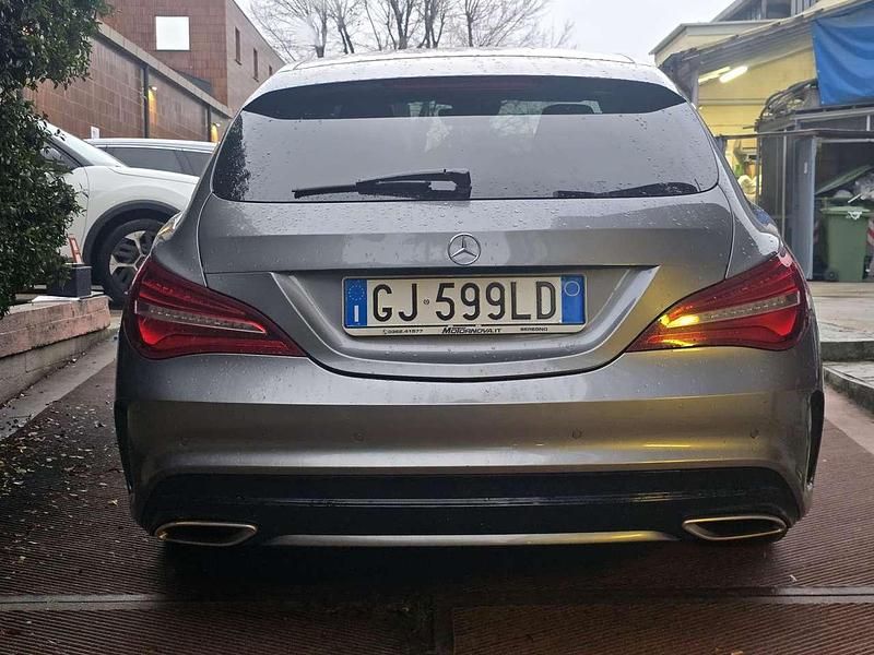 Usata Mercedes CLA220 Shooting Brake Premium 184 CV (135 kW) 2017 Grigio Station wagon