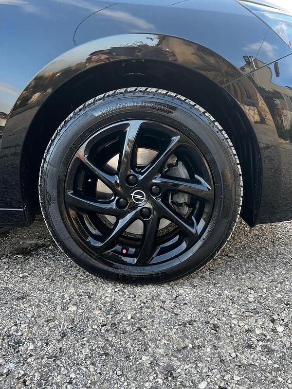 Usata Opel Corsa GS Line 131 CV (96 kW) 2022 Nero Utilitaria