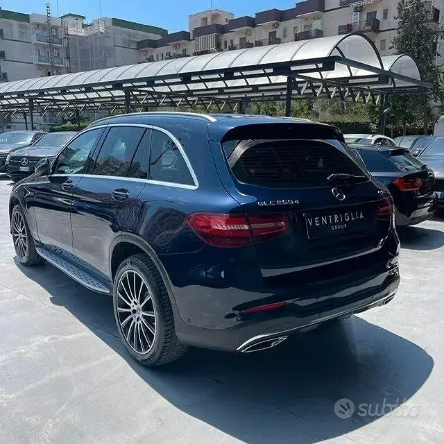 Usata Mercedes GLC250 Premium 204 CV (150 kW) 2019 Blu SUV