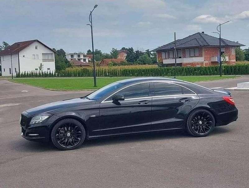 Usata 2012 Mercedes CLS350 Berlina | 13.500 € (Buon prezzo) - Immagine 1/4