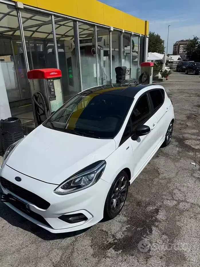 Usata Ford Fiesta 86 CV (63 kW) 2019 Bianco Utilitaria